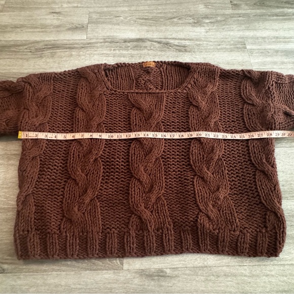 VICI by Pol Brown chunky cable knit sweater - Picture 5 of 6